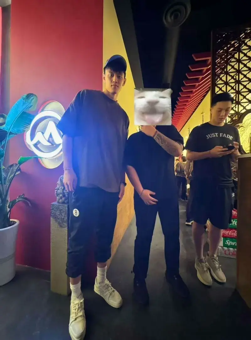 这暗示着曾 这暗示着曾