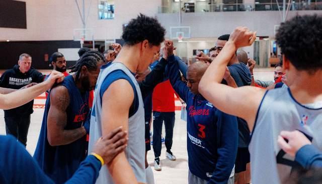 莱昂纳德, 组织